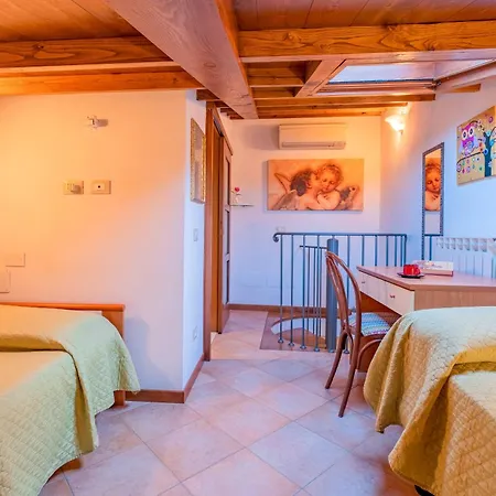 Casina La Torretta - By The Walls בית נופש